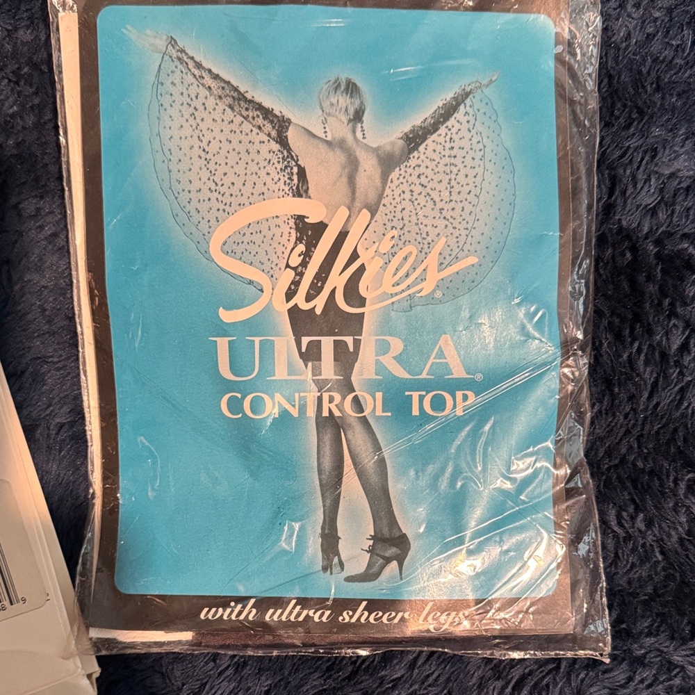Assorted Hosiery Collection - Picture 4 of 9